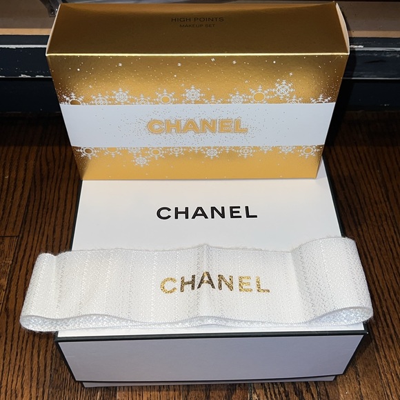 🤍Chanel🤍Gift Boxes and Ribbon - Picture 1 of 3